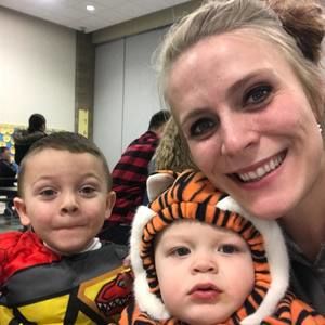 Meet your Posher, Elizabeth